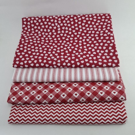 KIT FAT QUARTER TRICOLINE LISTRAS E CORAÇÕES